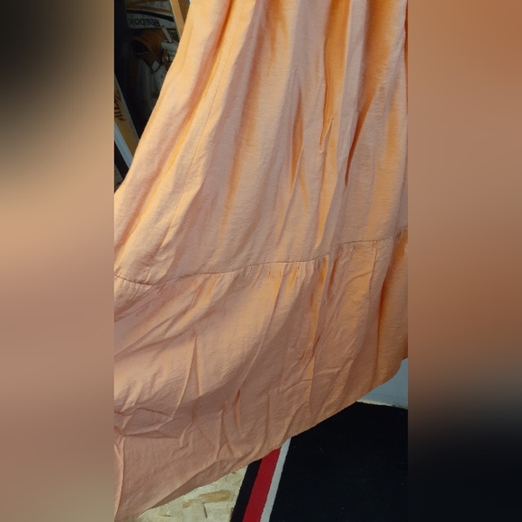 Light orange-coloured sundress - Moon River brand size small - Picture 3 of 6